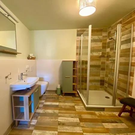 Casa vacanze „schlupfwinkel“, Kostenloser Parkplatz, Vollausstattung Ilmenau